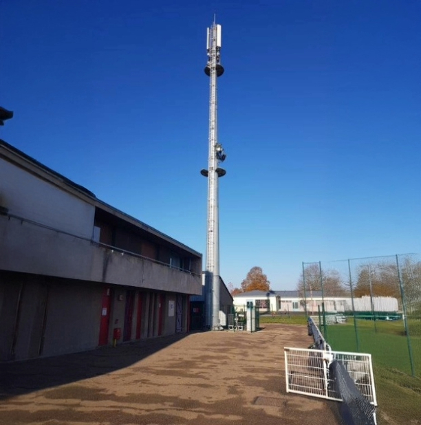 Pylon d'eclairage 621x627